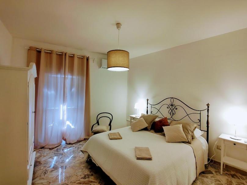Apartamento L'Acqua Marin Bari Exterior foto